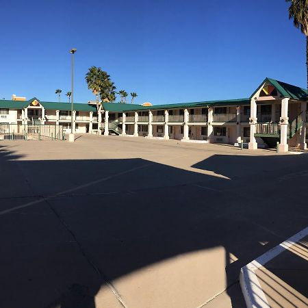 Safford Inn & Suites Exterior photo