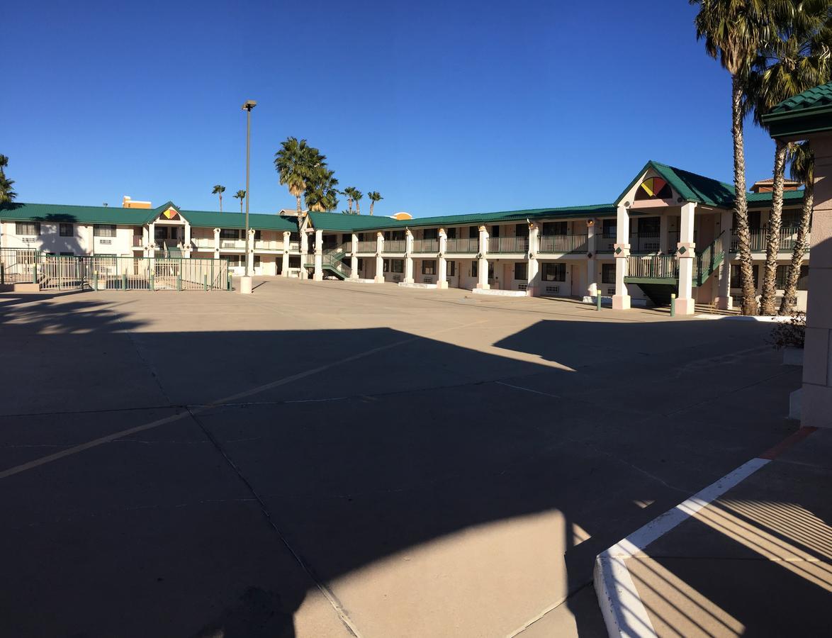 Safford Inn & Suites Exterior photo