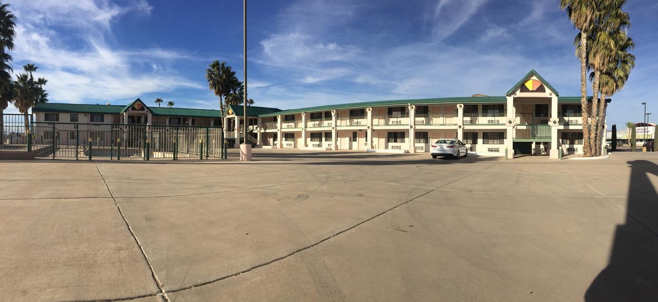 Safford Inn & Suites Exterior photo